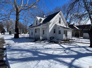 403 Orange St, Rossville, KS 66533