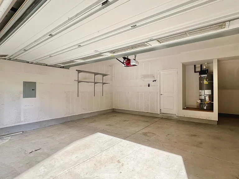 2674 Rawhide Ln — Photo 34