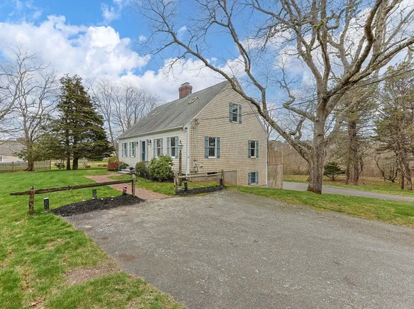 48 Sea Gull Ln, West Dennis, MA 02670