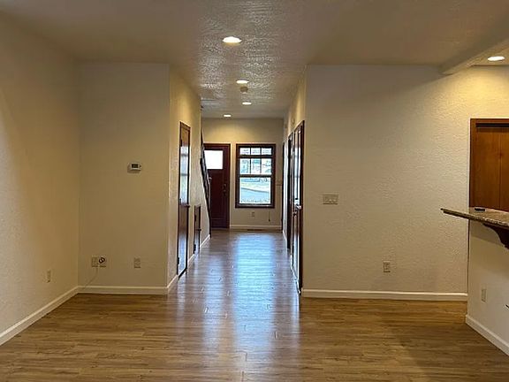 5th image of 3126 Alameda St Unit 204