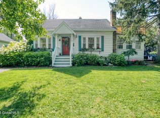 1189 S Country Club Dr, Niskayuna, NY