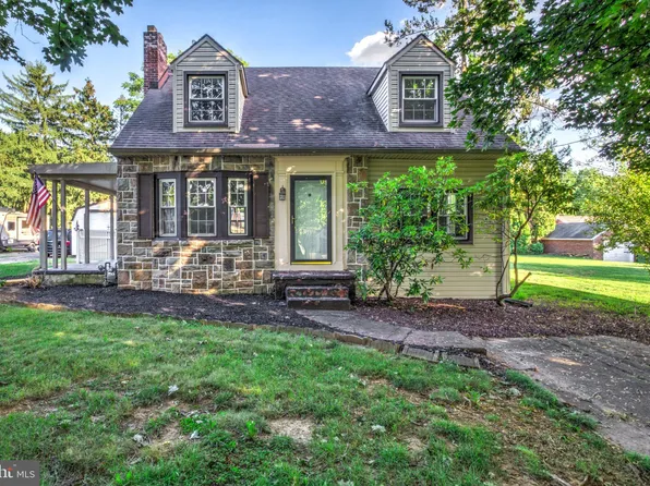 132 Woodland View Dr, York, PA 17406