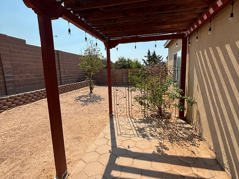 6601 Shiprock Dr NE — Photo 13