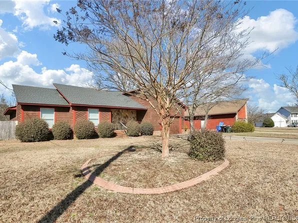 6366 Hawfield Dr, Fayetteville, NC 28303