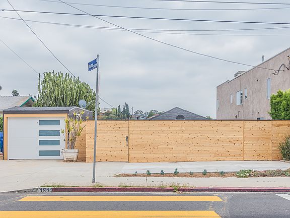3rd image of 1912 N Alvarado St
