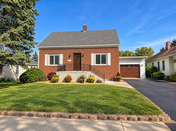 106 W Washington St, Kentland, IN 47951