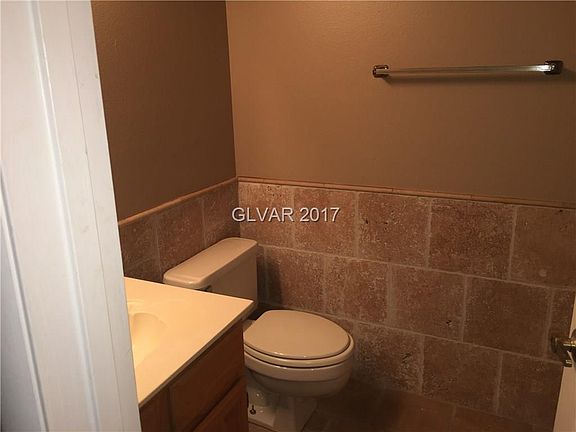 5th image of 3232 Dayflower St #3
