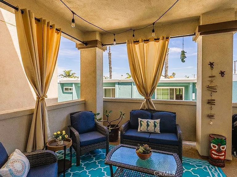 1516 Pacific Coast Hwy — Photo 13