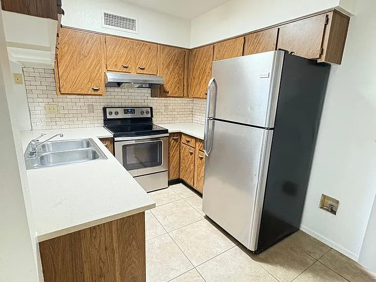 8838 E Arbor St — Photo 7