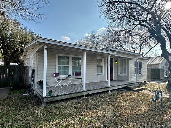 2nd image of 815 W Morales
