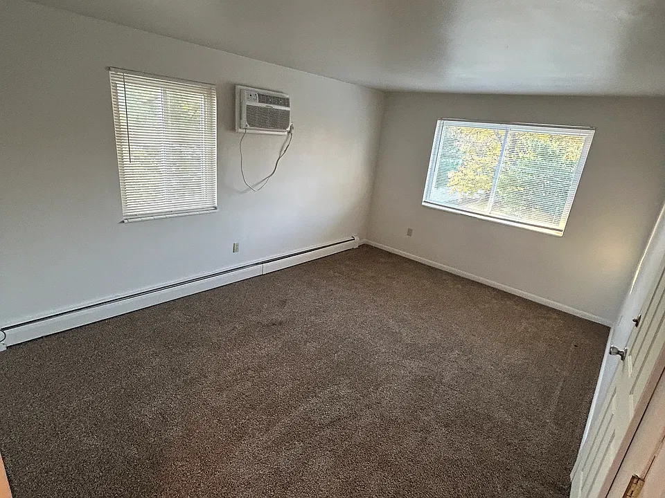 848 Youngs Ln #6