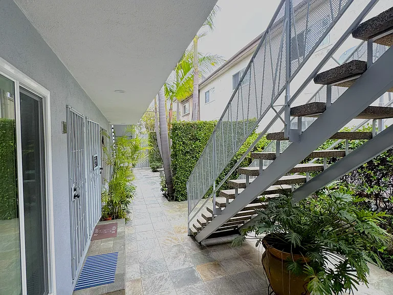 4110 Inglewood Blvd #4 — Photo 17