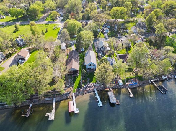 28815 Park Pl, Chisago City, MN 55013