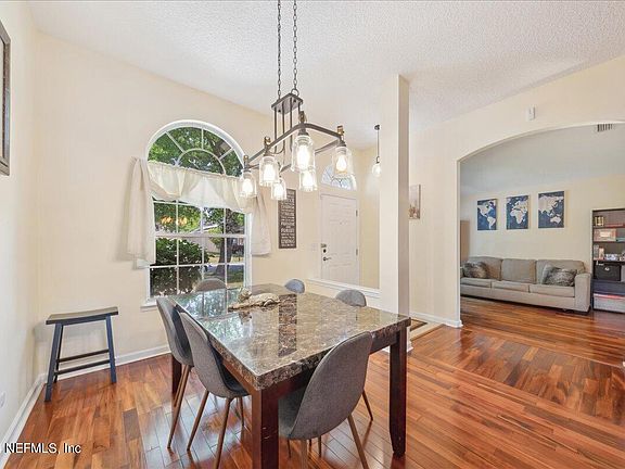 4th image of 3435 LAUREL LEAF Drive