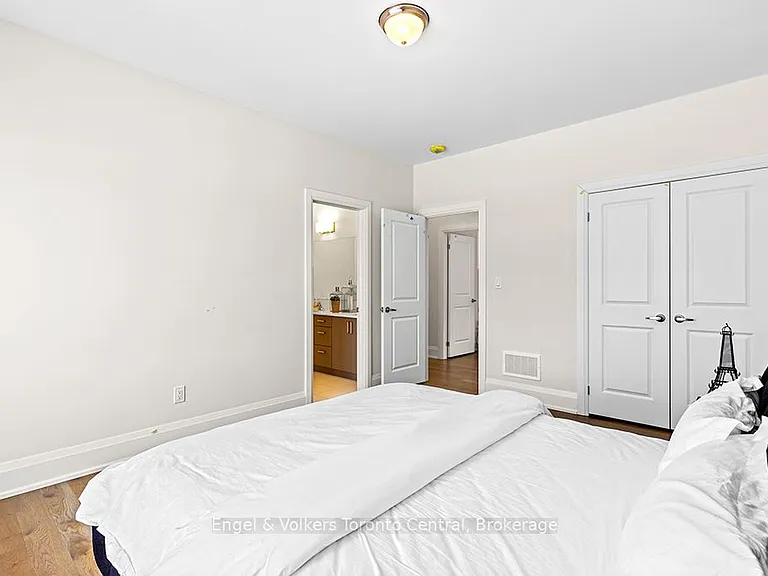 110 Dorothy Dr — Photo 29