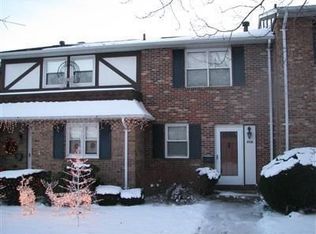 2534 Dover Ln, Saint Joseph, MI 49085