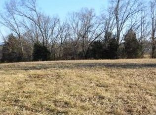 135 Bill Rd, Piney Flats, TN 37686