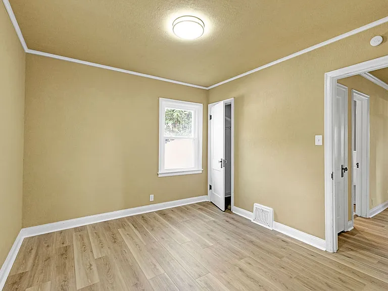 2815 Francis St — Photo 14