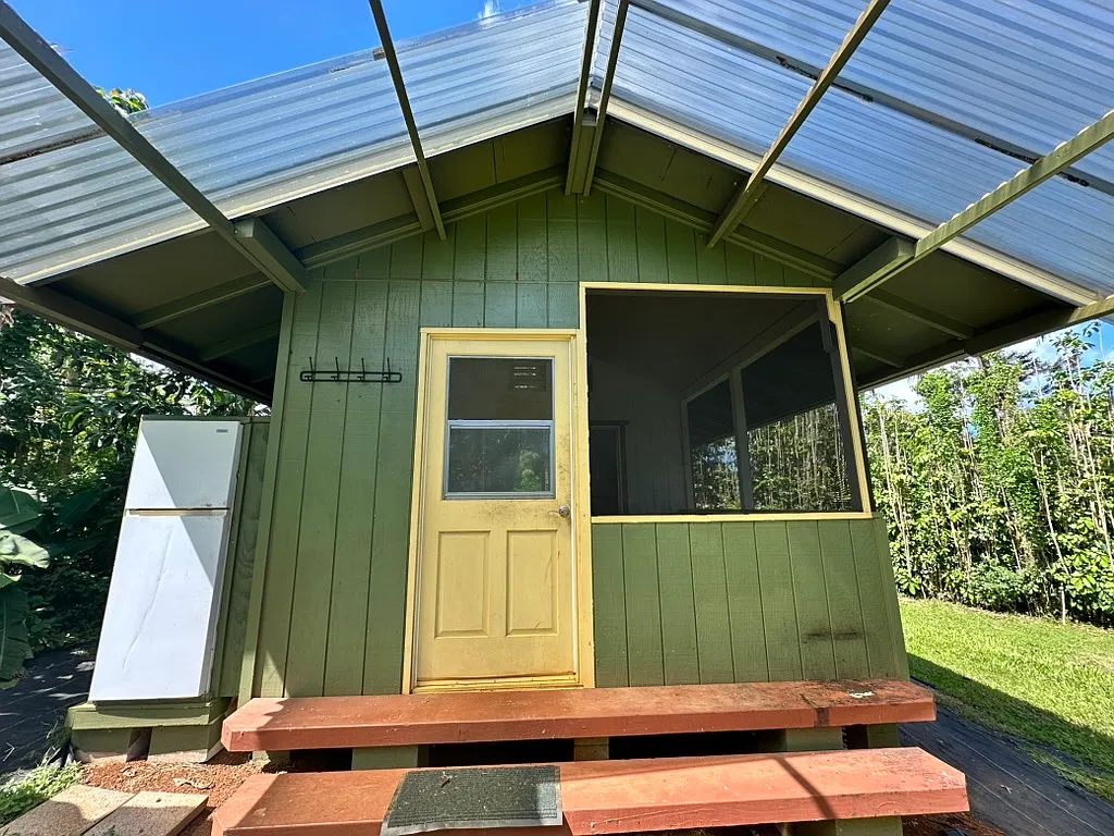 Studio, 350 sqft, $2,600 — Photo 1