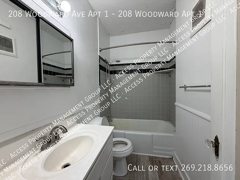 208 Woodward Ave #1 — Photo 19