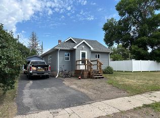 436 3rd St N, New Town, ND 58763