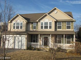 37 Conewago Ct, Falling Waters, WV 25419