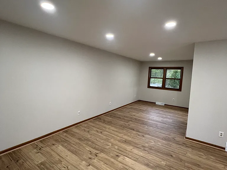 8335 Shepard Rd — Photo 5