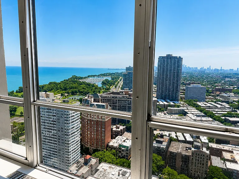 655 W Irving Park Rd #3807 — Photo 3