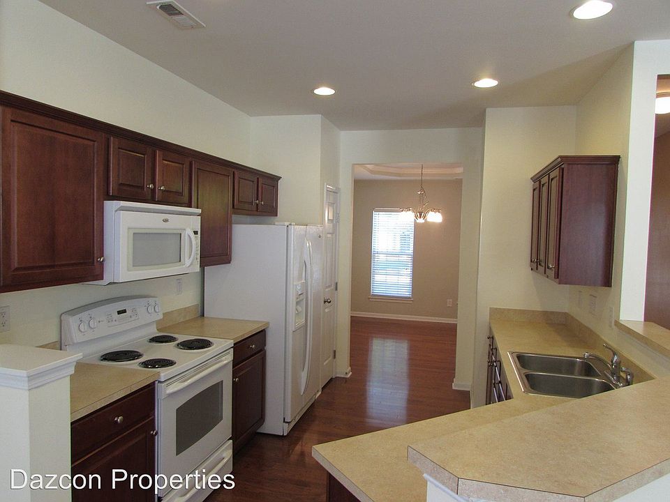 1st image of 157 Cypress Landing Dr