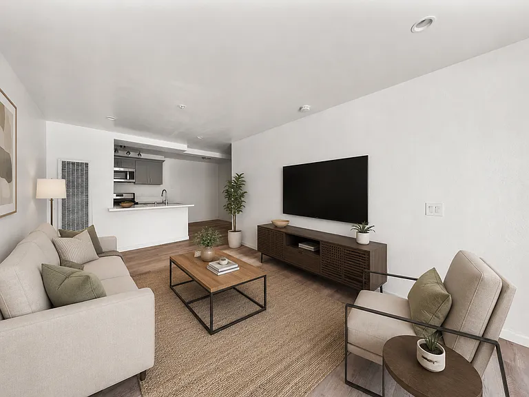 12914 Doty Ave — Photo 4