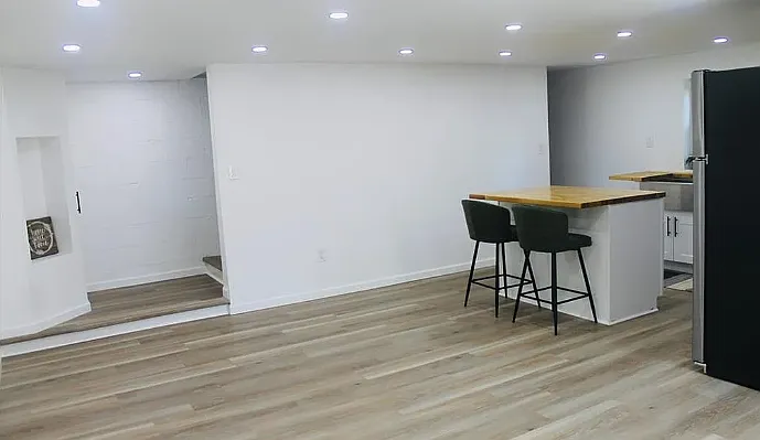 275 Milling Rd — Photo 5