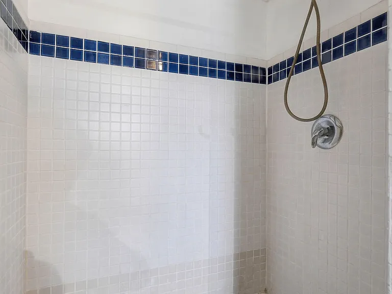 127 Clay St #2 — Photo 17