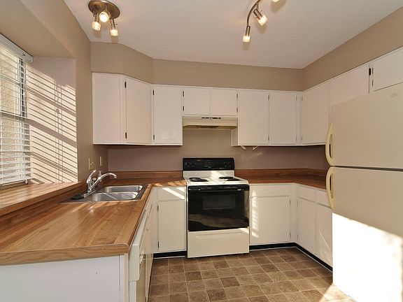 4th image of 4601 N 102nd Ave Unit 1038
