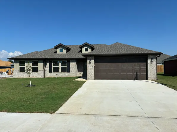 2441 E Timber Oak Street, Republic, MO 65738