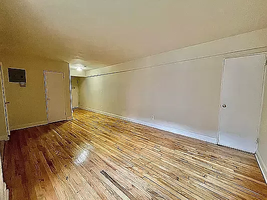 Rented by Queens Apartments Realty LLC | media 7