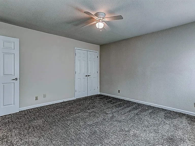 Taylor Way Apartments — Photo 12