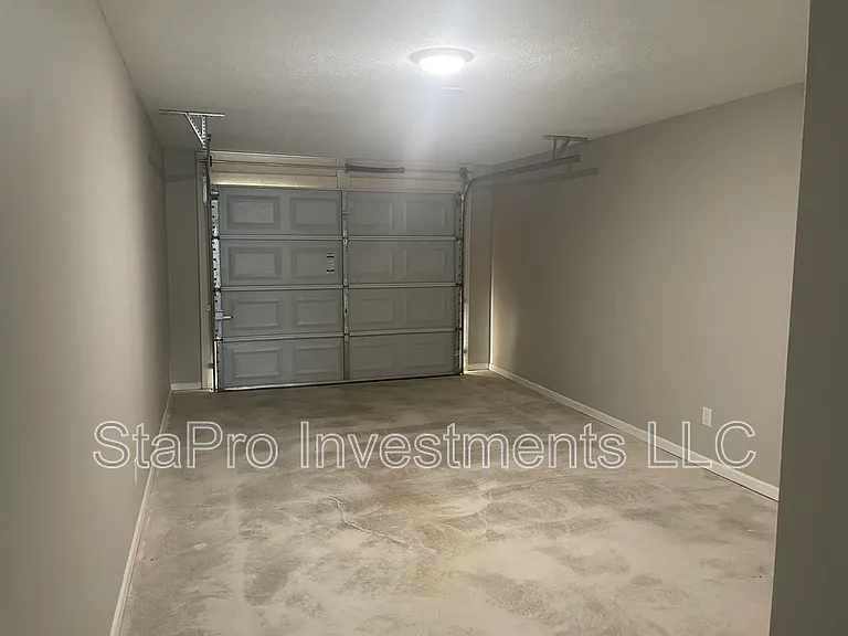 125 Village Pl — Photo 13