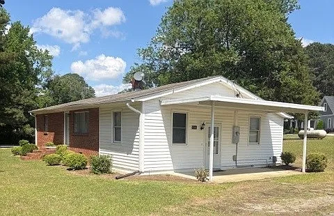 Building Photo - 1501 Red Oak Rd