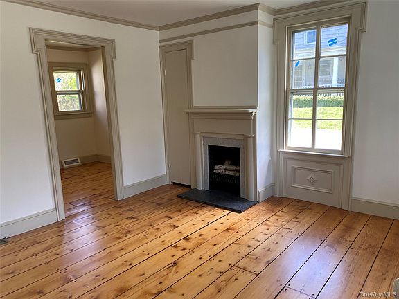 5th image of 205 Christian Avenue