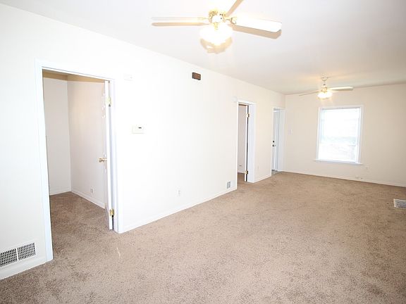 3rd image of 11140 S Kedzie Ave