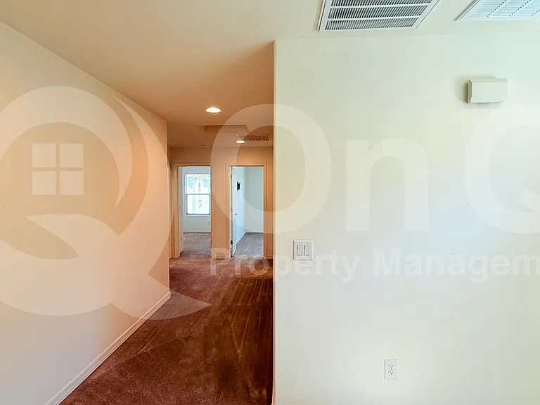 3706 S 57th Ln — Photo 19