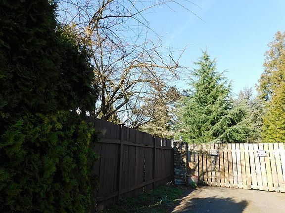 3rd image of 2202 S 300th St