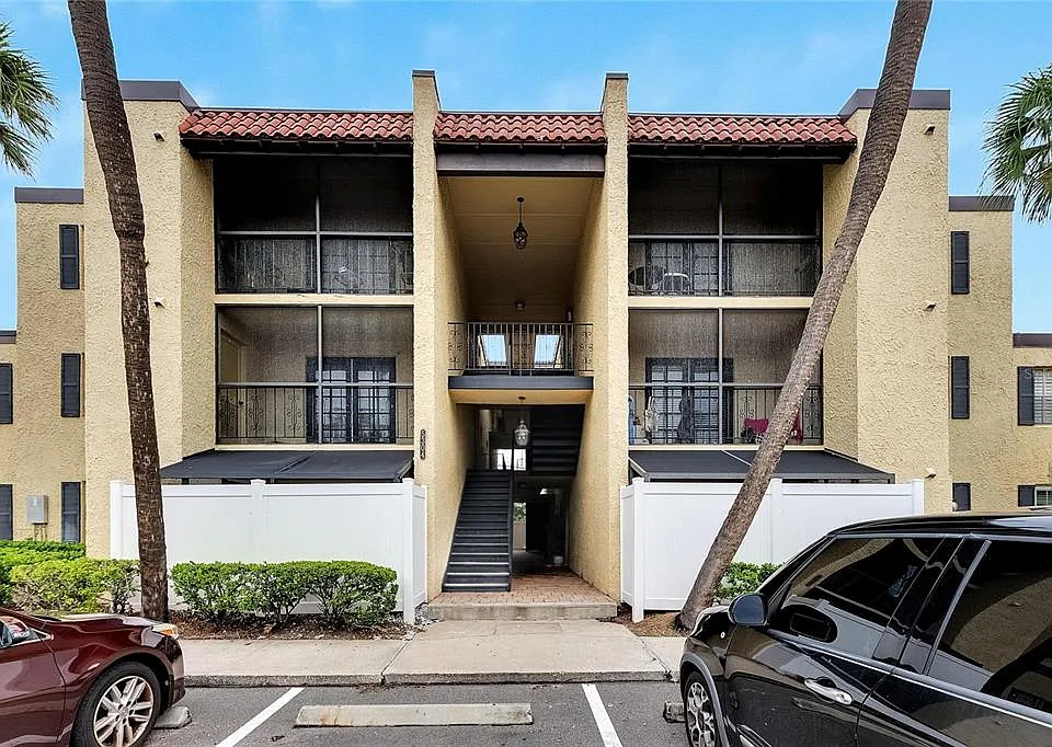 5304 W Kennedy Blvd #106