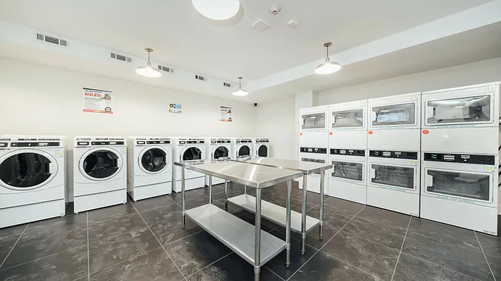 Rented by Nooklyn NYC LLC | media 76