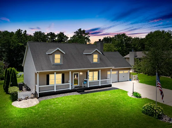 212 Warrior Way, Metamora, IL 61548