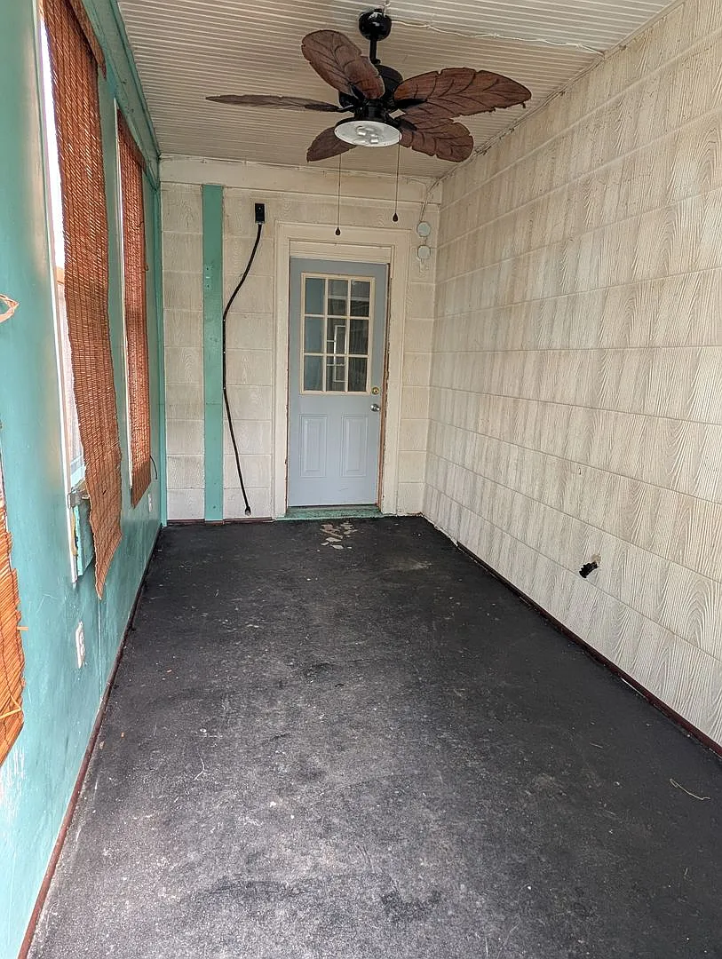 Building Photo - 614 E 22nd St #1