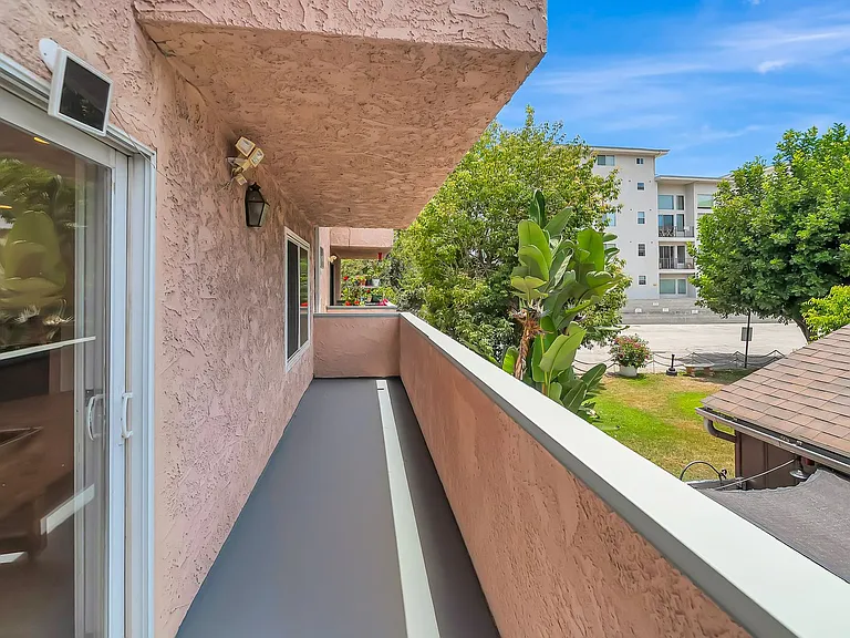 4424 Coldwater Canyon Ave #3 — Photo 30