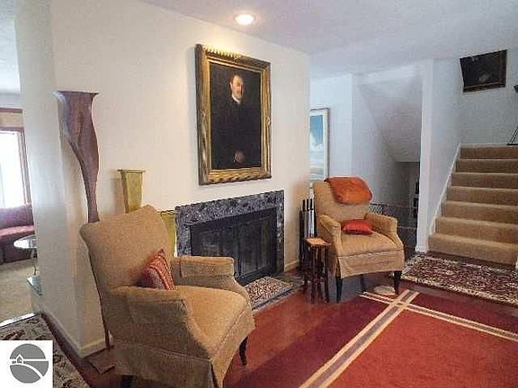 5th image of 6629 Franklin Woods Dr