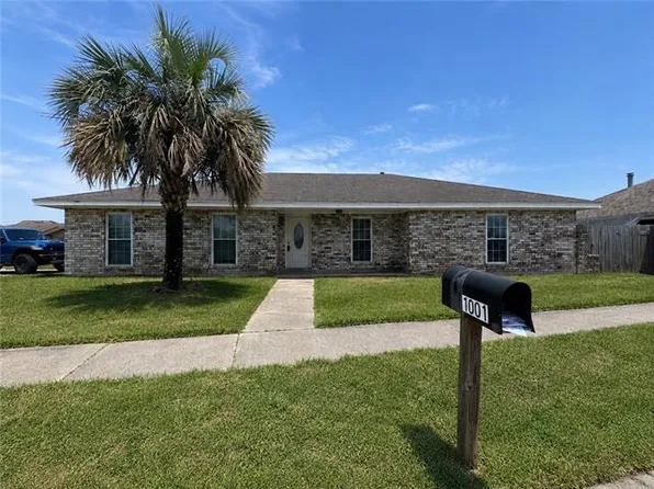 1001 E Saint Avide St, Chalmette, LA 70043