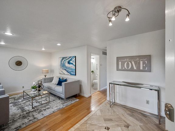 3rd image of 10092 Amador Oak Ct